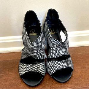 Kelsi Dagger Platform Heels 8.5